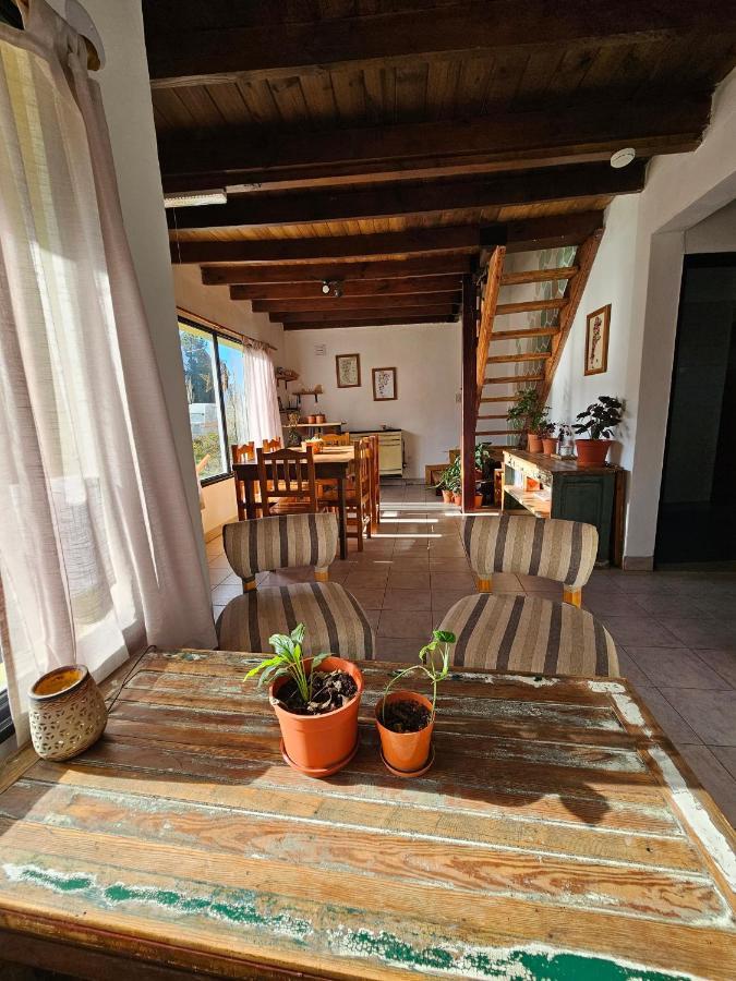 Yellow House Cottage El Chalten Exterior photo